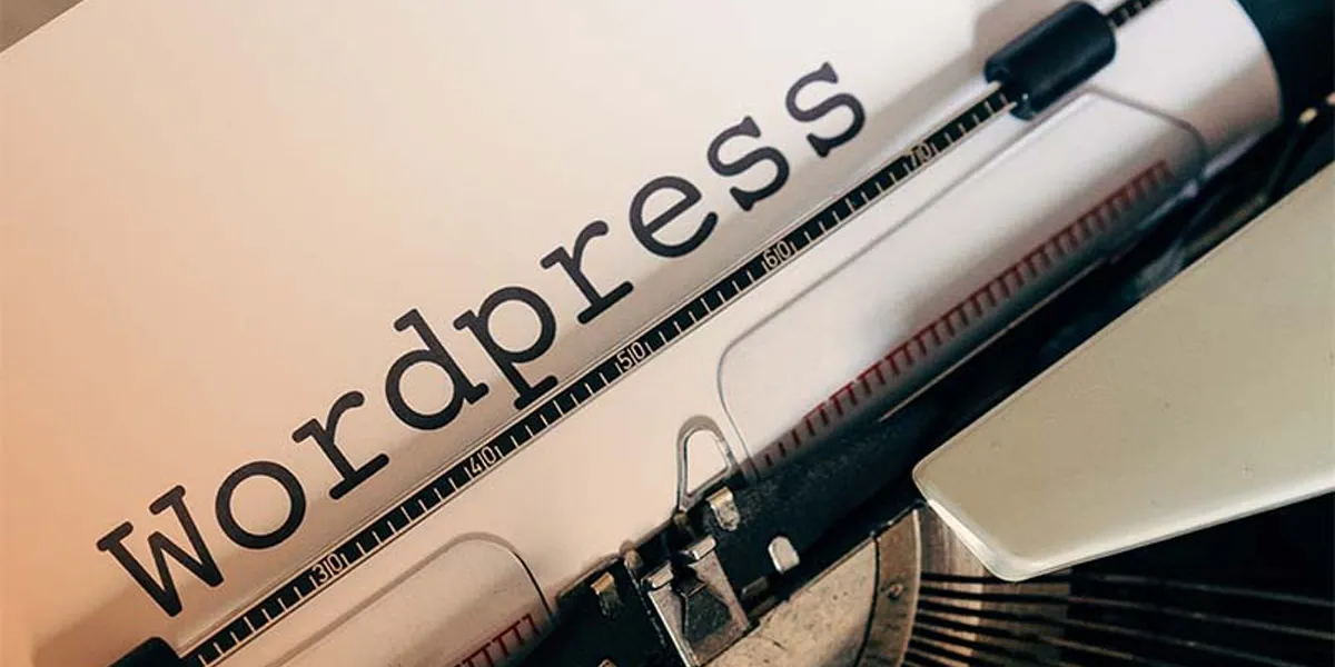 Máquina de escribir con la palabra WordPress