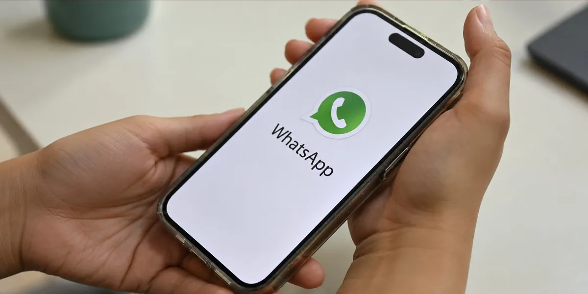WhatsApp abierto en un smartphone