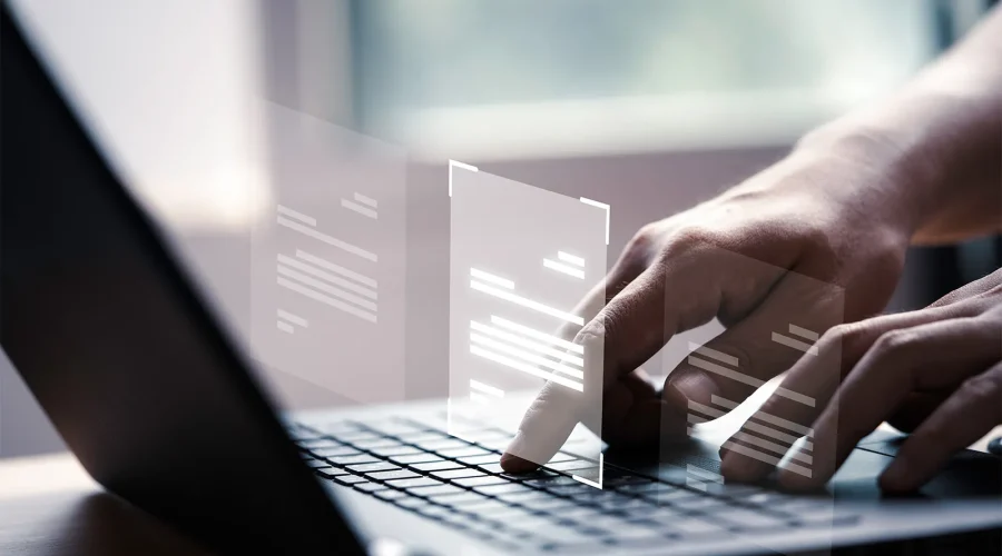 Documentos digitales en un portátil