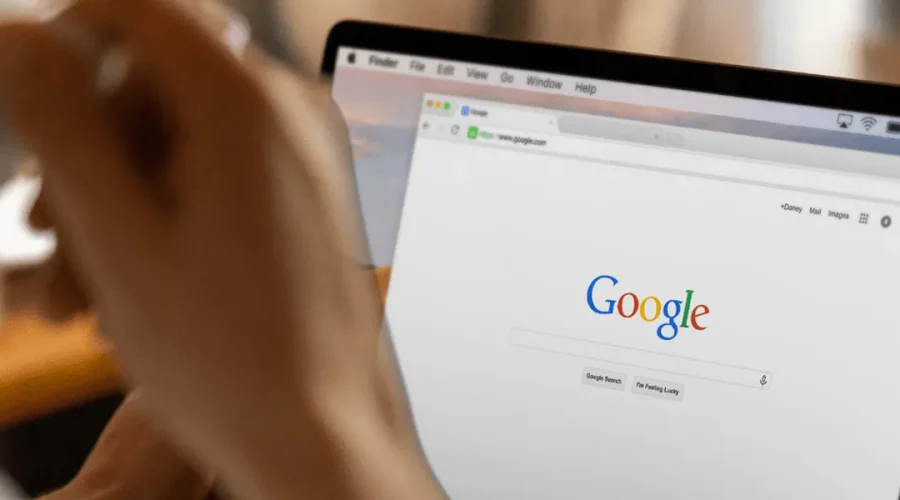 Búsqueda de Google en un portátil