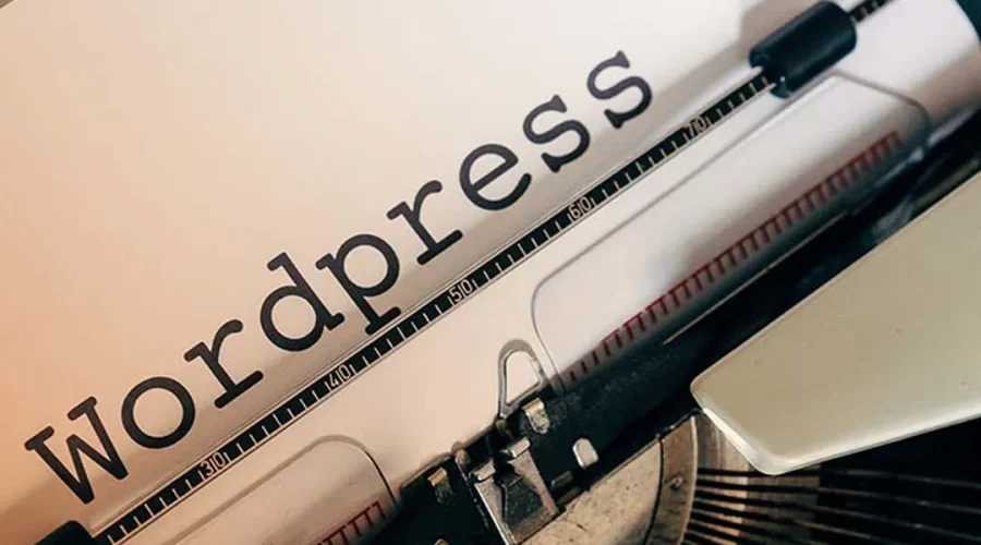 Máquina de escribir con la palabra WordPress